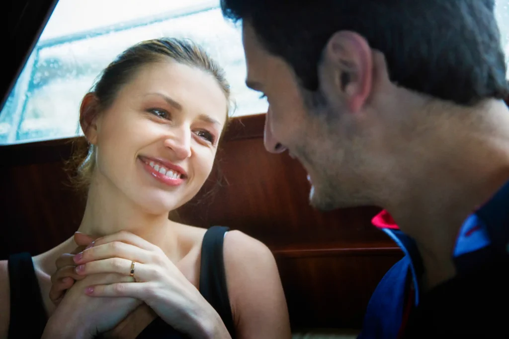couple celebrating engagement renting a boat in washington DC