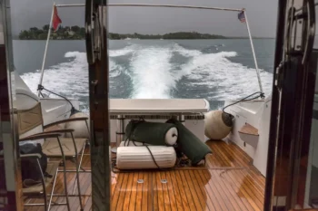 boat charter in a rainny day in dc